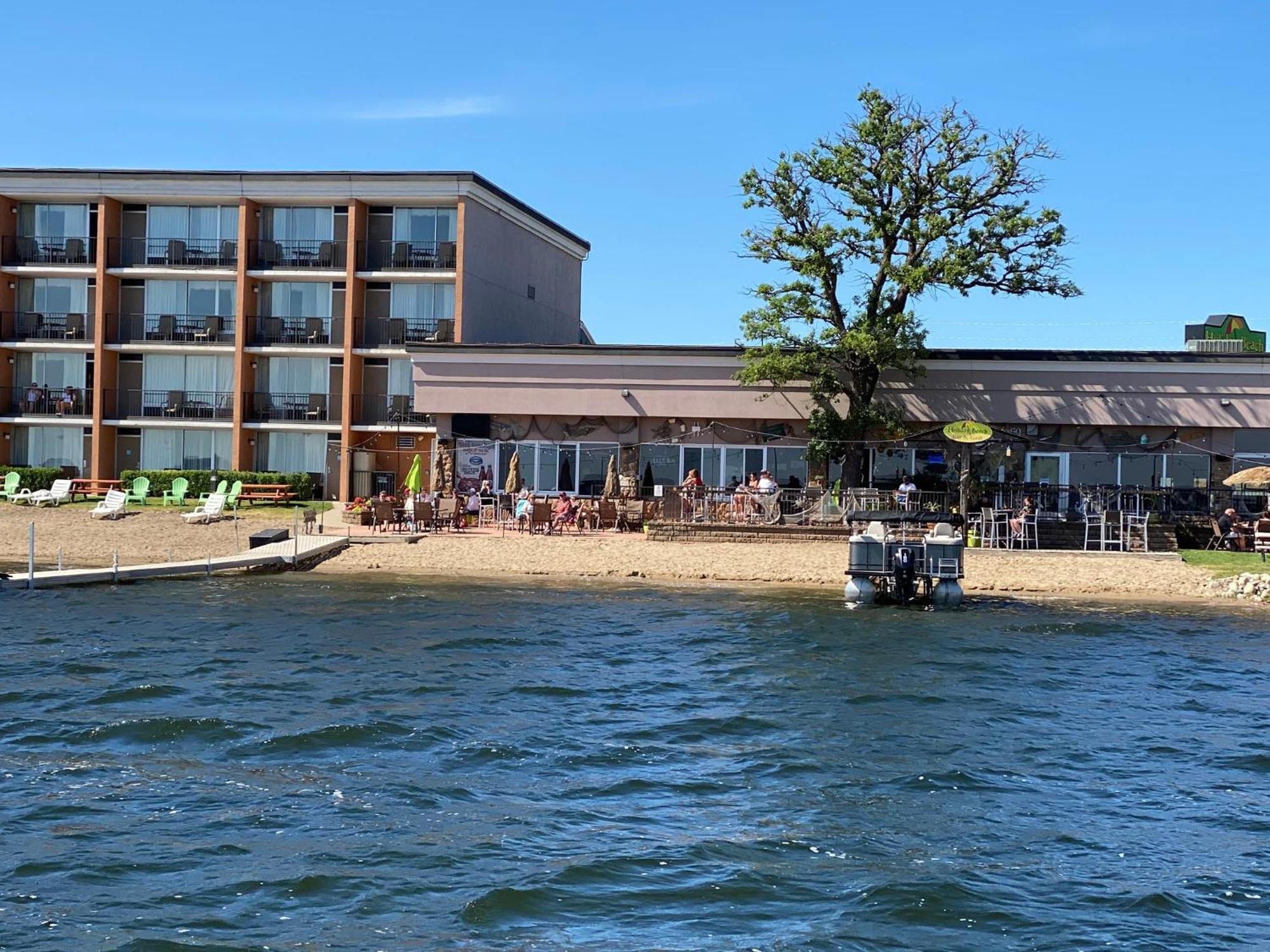 Holiday Inn Detroit Lakes By Ihg Exterior photo