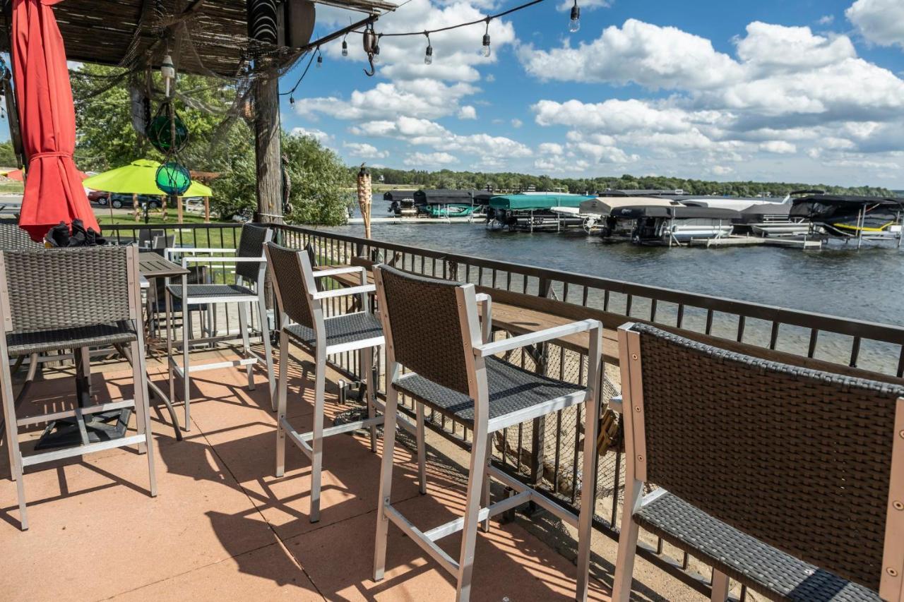 Holiday Inn Detroit Lakes By Ihg Exterior photo