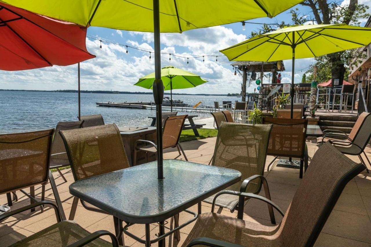 Holiday Inn Detroit Lakes By Ihg Exterior photo