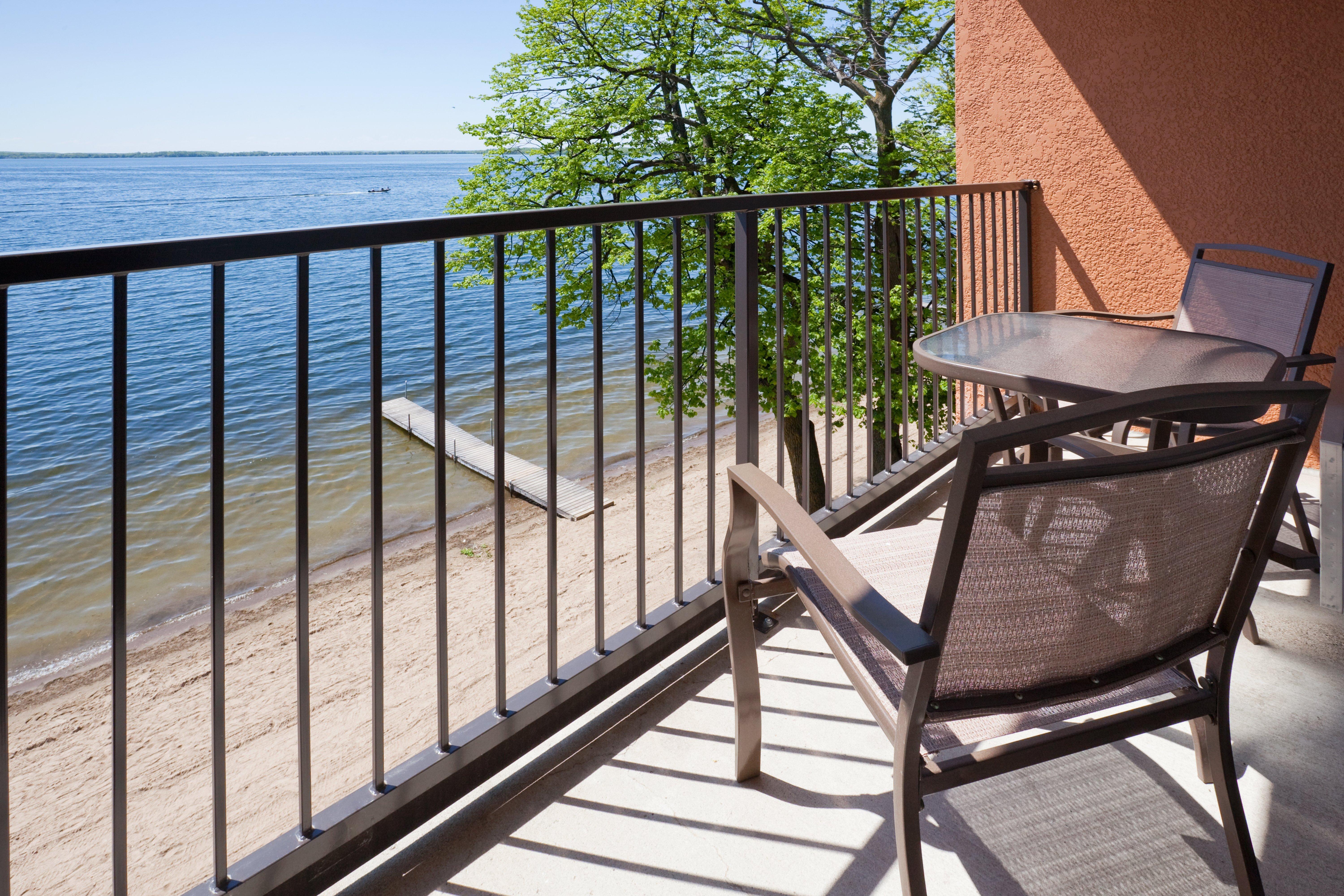 Holiday Inn Detroit Lakes By Ihg Exterior photo
