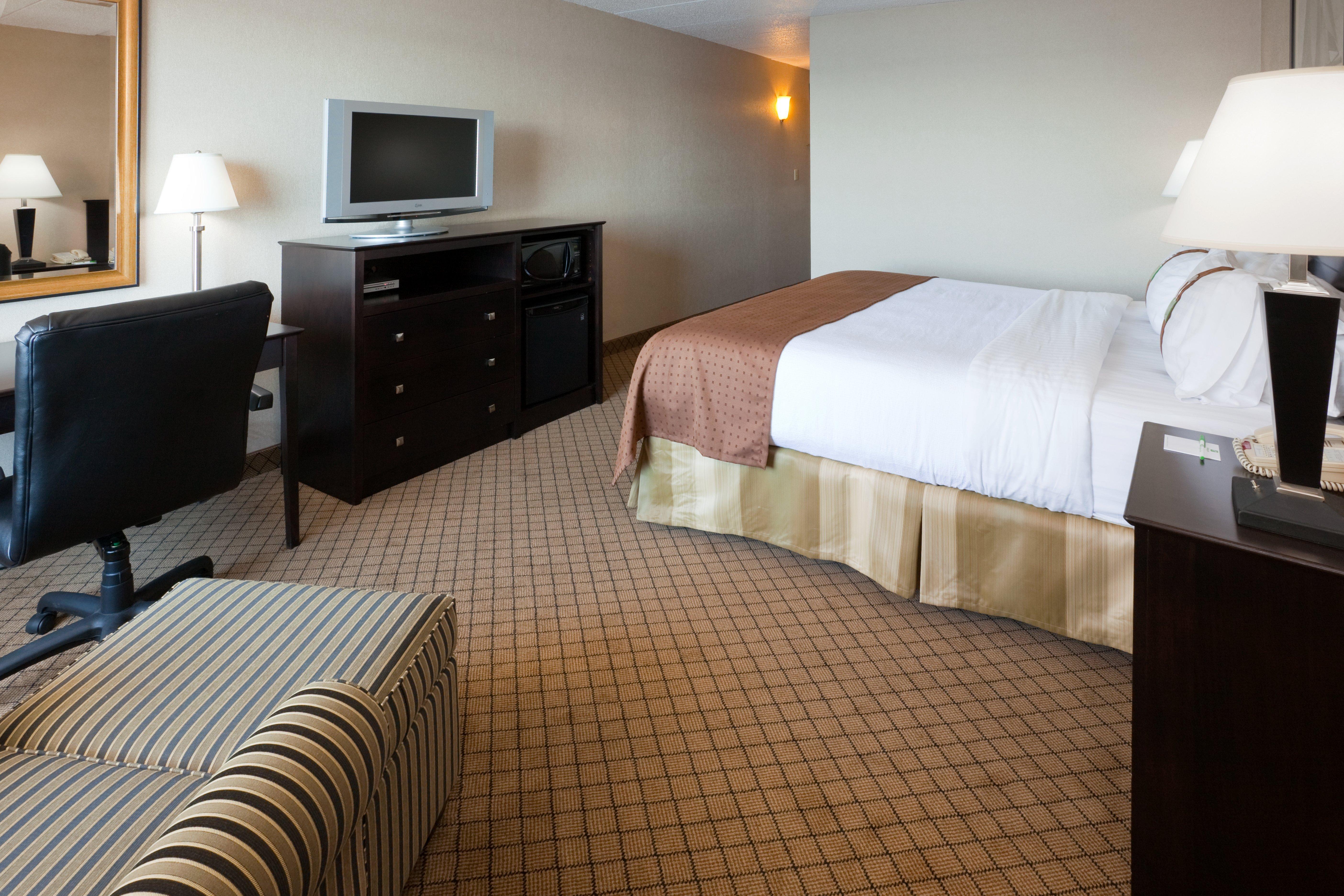 Holiday Inn Detroit Lakes By Ihg Exterior photo