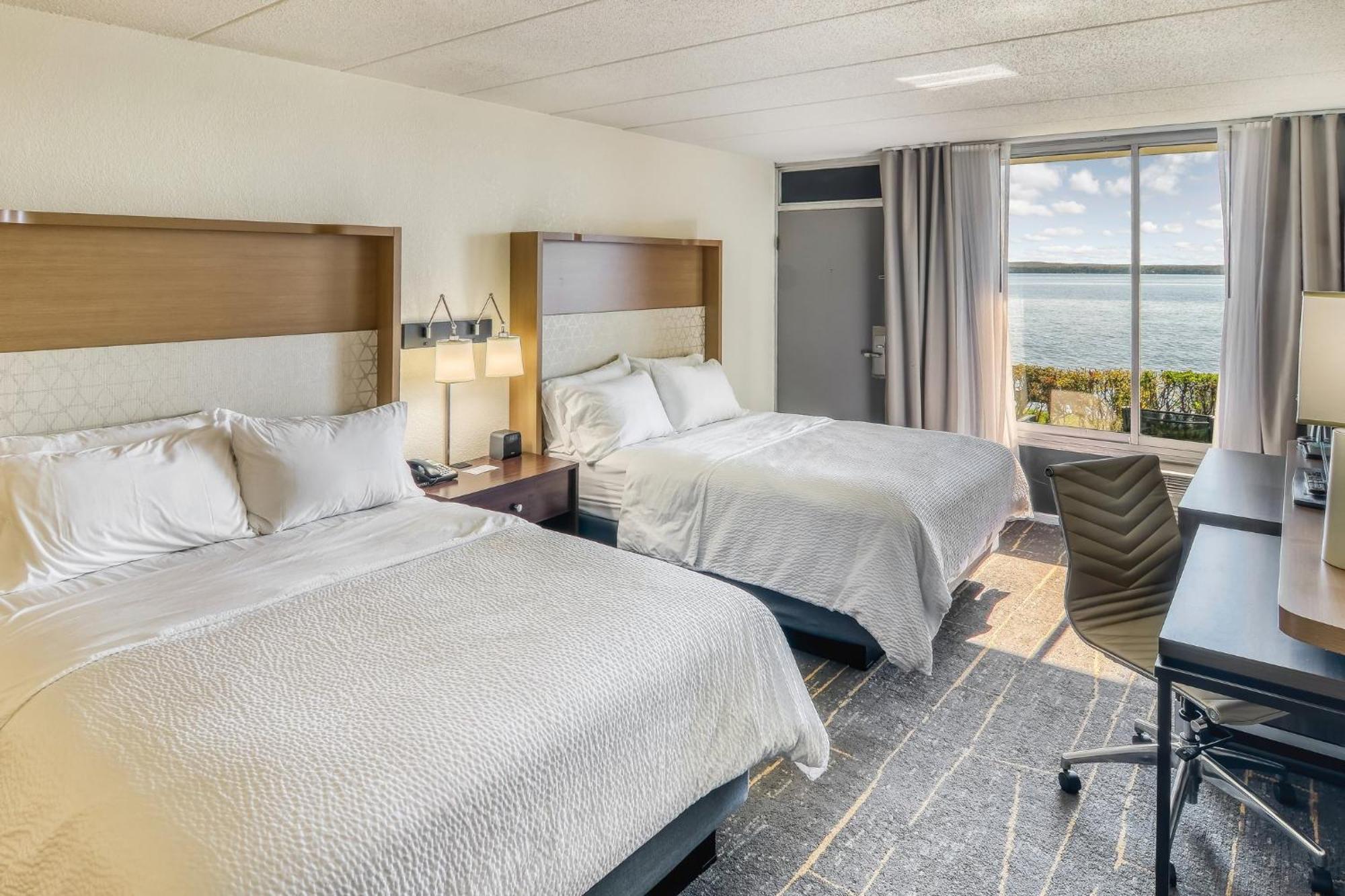 Holiday Inn Detroit Lakes By Ihg Exterior photo